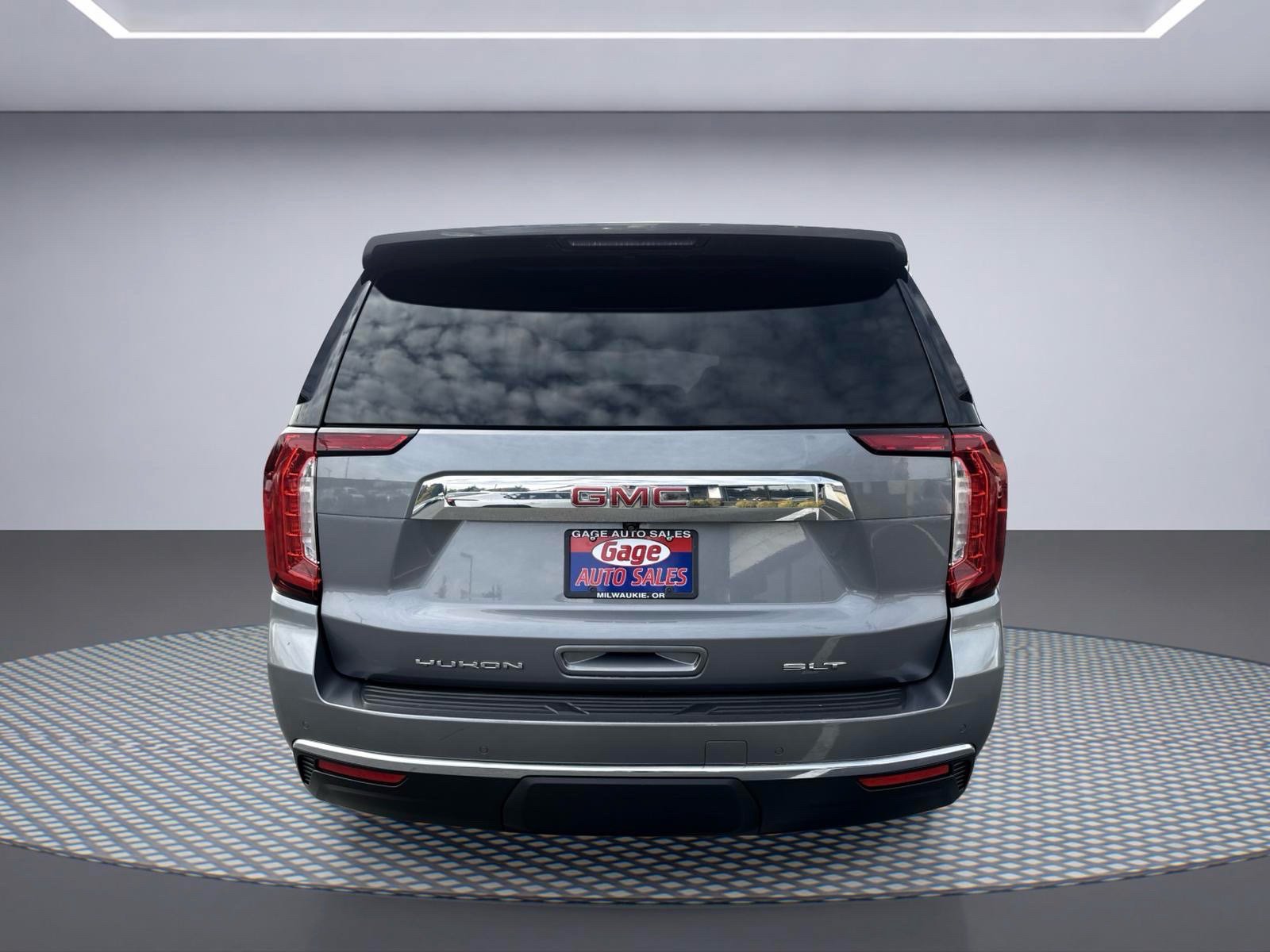 Used 2022 GMC Yukon SLT w/ SLT Luxury Package AWD/4WD image 4