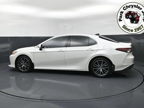 Used 2023 Toyota Camry XLE w/ Navigation Package AWD/4WD image 3