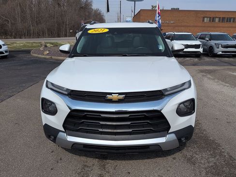 Used 2021 Chevrolet TrailBlazer LT w/ Sun and Liftgate Package image 3