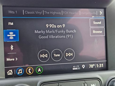 Used 2020 GMC Terrain SLT w/ Preferred Package image 16