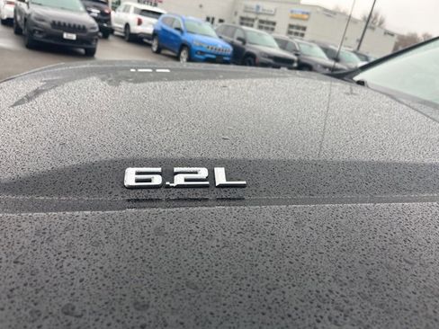 Used 2022 Chevrolet Silverado 1500 LTZ w/ LTZ Premium Package image 11