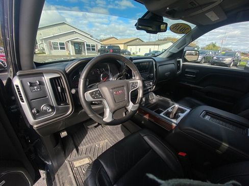 Used 2018 GMC Sierra 1500 SLT w/ Enhanced Driver Alert Package image 31