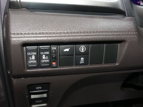 Used 2021 Honda Odyssey EX-L image 29