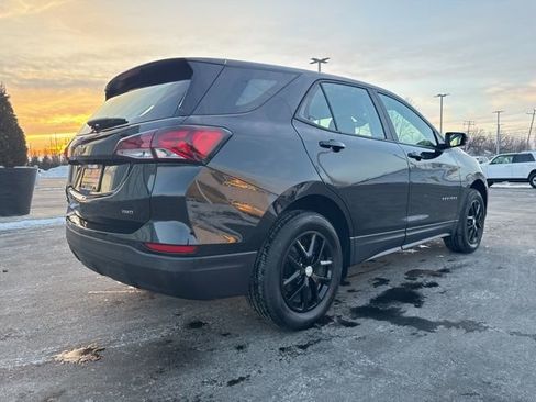 Used 2023 Chevrolet Equinox LS AWD/4WD image 7