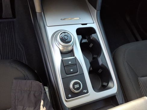 Used 2023 Ford Explorer XLT AWD/4WD image 33