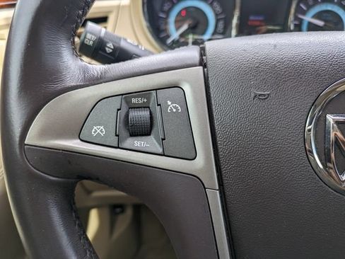Used 2013 Buick LaCrosse Leather FWD image 21