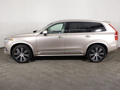 Used 2024 Volvo XC90 B5 Plus AWD/4WD image 22