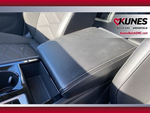 Used 2024 Volkswagen Atlas SE image 28