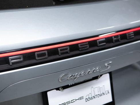 Certified 2022 Porsche Cayenne S image 35