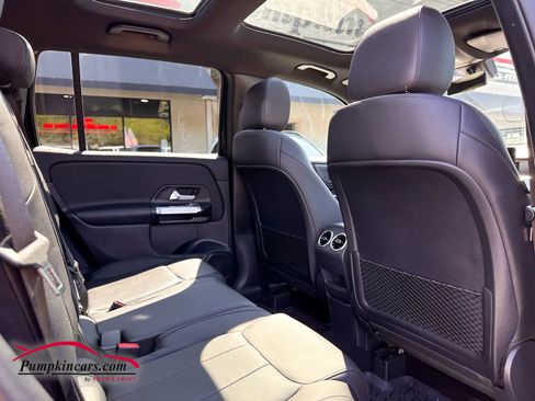 Used 2022 Mercedes-Benz GLB 250 4MATIC image 25