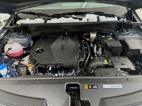 Used 2025 Kia Sportage LX image 33