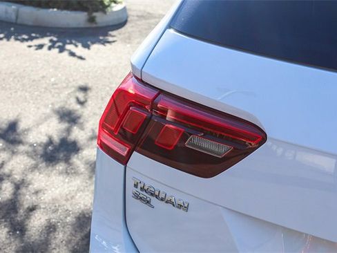 Used 2021 Volkswagen Tiguan SEL image 8