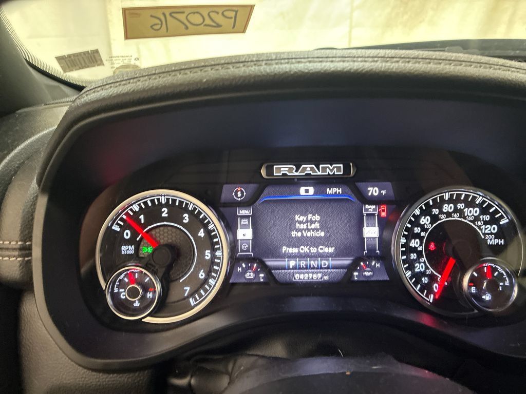 Used 2023 RAM 1500 Laramie AWD/4WD image 17