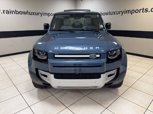 Used 2025 Land Rover Defender 110 S AWD/4WD image 2