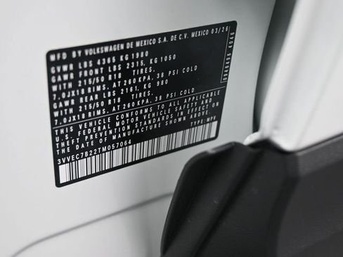 New 2026 Volkswagen Taos SE image 20