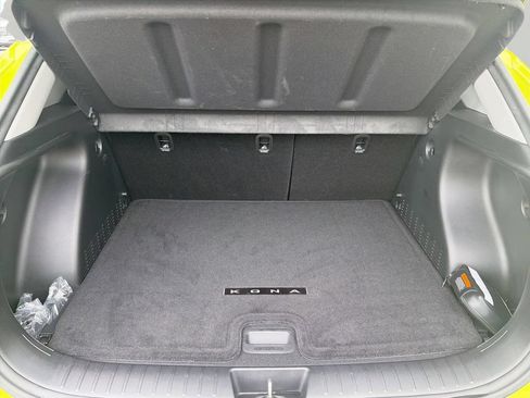 Used 2024 Hyundai Kona SEL w/ Convenience Package FWD image 7