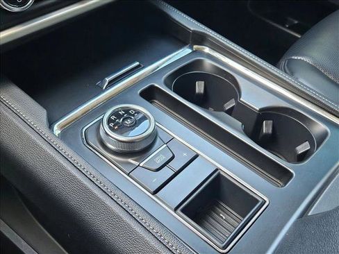 Used 2024 Ford Expedition XLT image 12