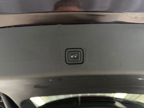 Certified 2023 Chevrolet Traverse LT image 26