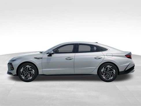 New 2026 Hyundai Sonata SEL image 3