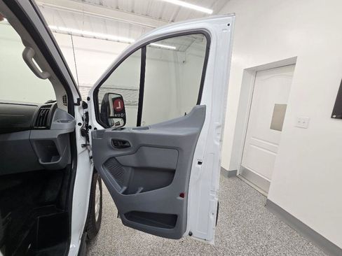 Used 2018 Ford Transit 150 130 Low Roof RWD image 23