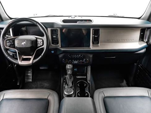 Used 2024 Ford Bronco Outer Banks AWD/4WD image 15