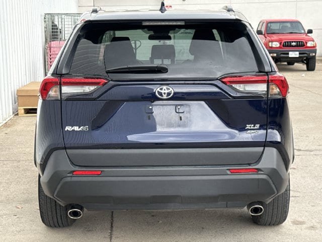 Used 2025 Toyota RAV4 XLE AWD/4WD image 5