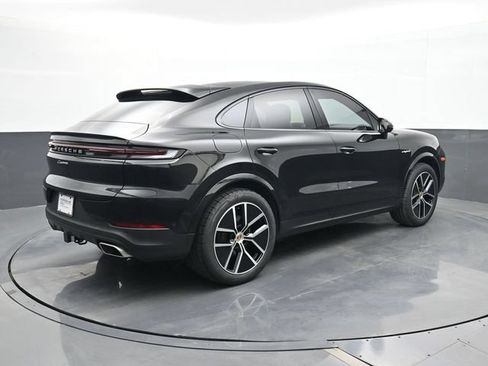 Certified 2024 Porsche Cayenne Coupe AWD/4WD image 23