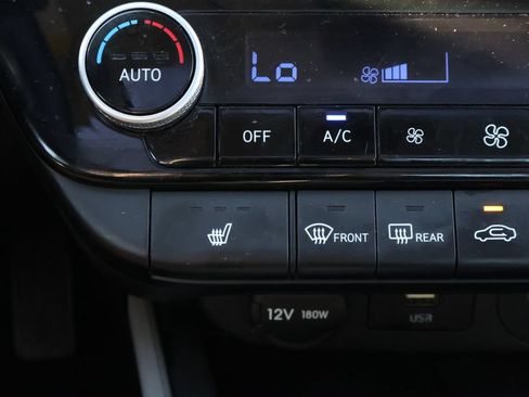 Used 2024 Hyundai Elantra Limited FWD image 27