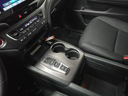 Used 2023 Honda Passport EX-L image 27