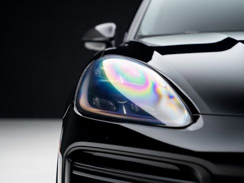 Used 2023 Porsche Cayenne Turbo GT image 8