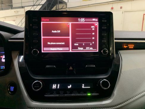 Used 2021 Toyota Corolla SE w/ Carpet Mat Package (TMS) image 21