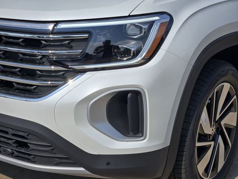 New 2026 Volkswagen Atlas SE image 6