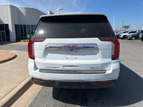 Used 2024 GMC Yukon SLT w/ SLT Premium Package image 6