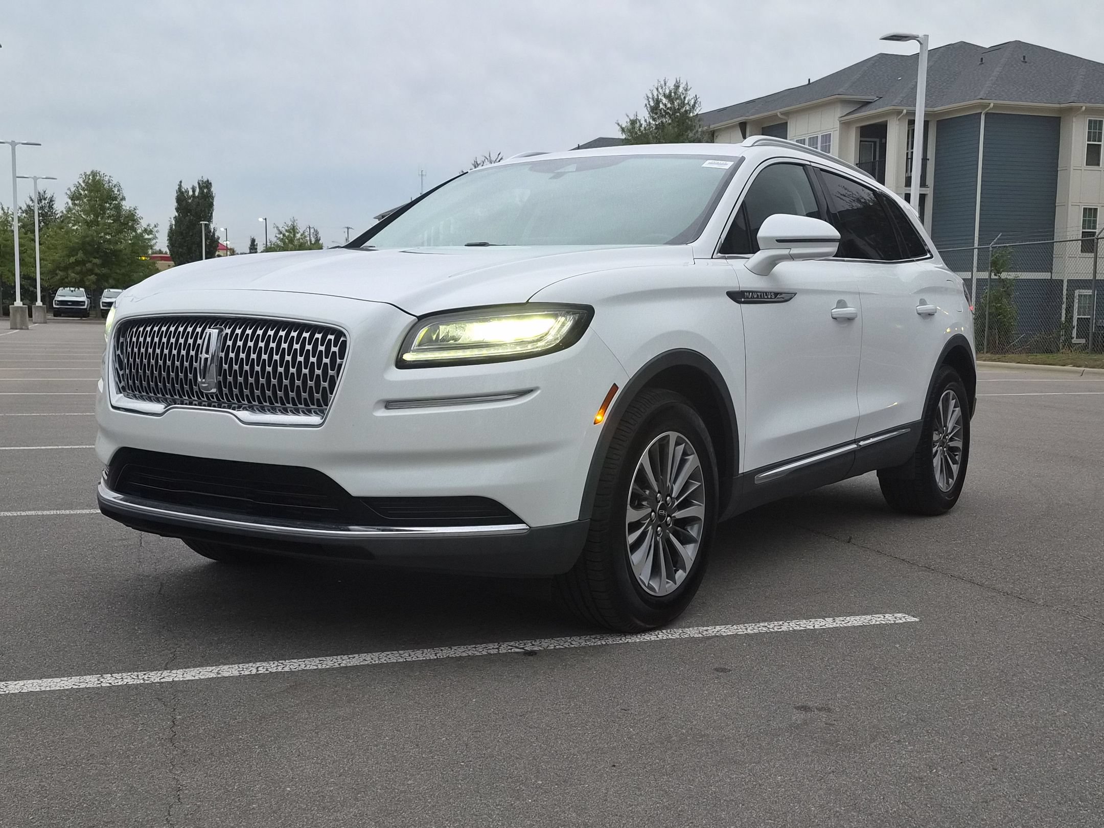 Used 2021 Lincoln Nautilus AWD w/ Equipment Group 101A image 8