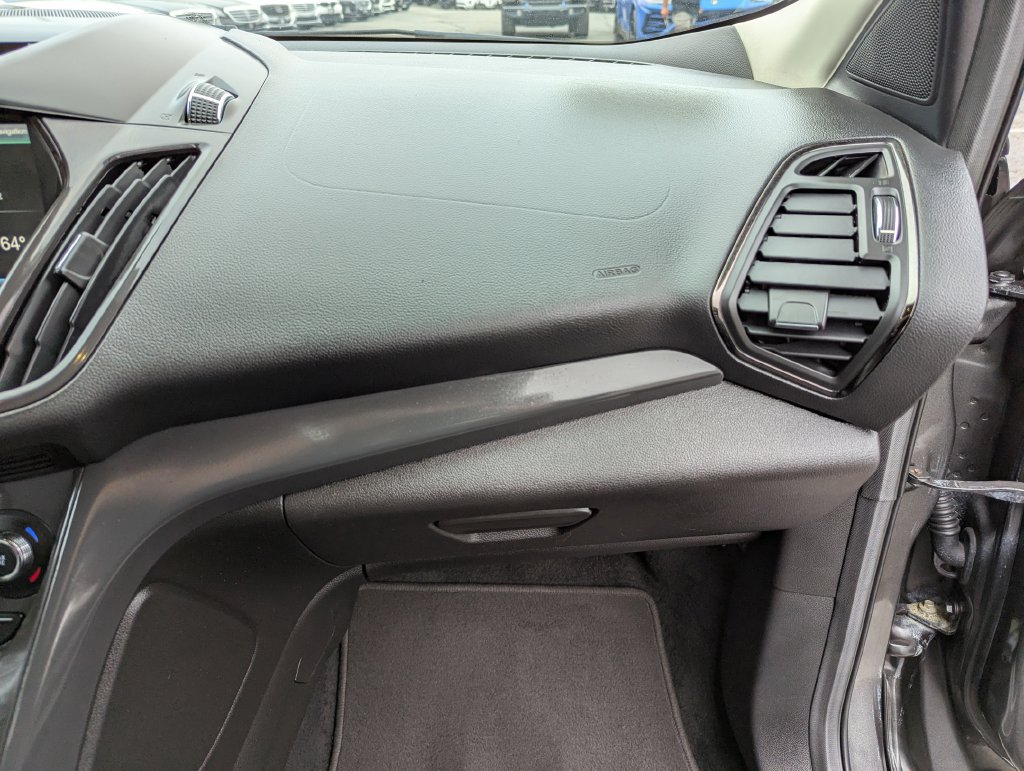 Used 2015 Ford Escape Titanium AWD/4WD image 33