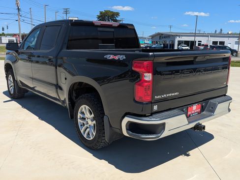 Used 2020 Chevrolet Silverado 1500 LT w/ All-Star Edition AWD/4WD image 2