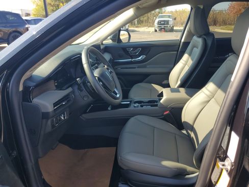 New 2026 Lincoln Corsair Reserve image 12