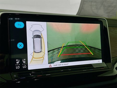 Used 2025 Volkswagen Atlas SE image 22