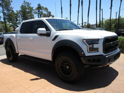 Used 2019 Ford F150 Raptor w/ Equipment Group 802A Luxury AWD/4WD image 6