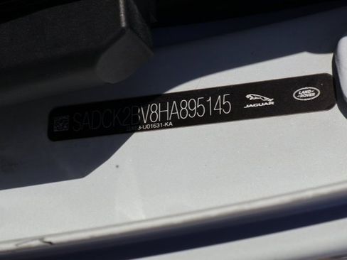 Used 2017 Jaguar F-PACE Prestige image 42