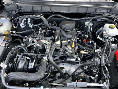 Used 2024 Ford Bronco Outer Banks AWD/4WD image 9