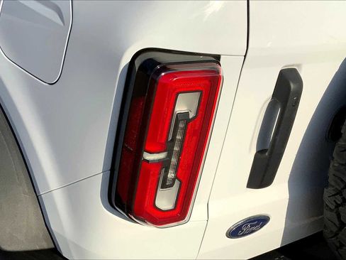 Certified 2022 Ford Bronco Badlands image 28