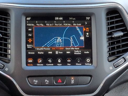 Certified 2023 Jeep Cherokee Altitude Lux AWD/4WD image 17