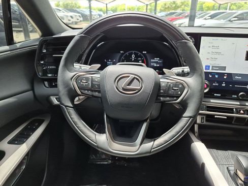 Used 2025 Lexus RX 350 Premium w/ Convenience Package FWD image 7