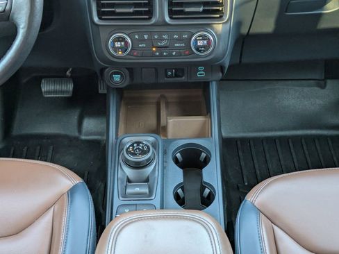 Used 2022 Ford Maverick Lariat w/ Lariat Luxury Package image 19