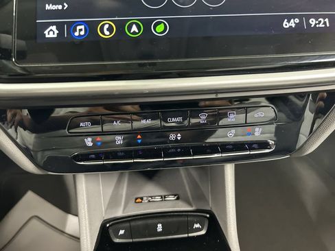 Certified 2023 Chevrolet Bolt EUV Premier w/ Sun & Sound Package FWD image 16