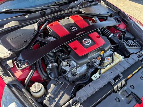 Used 2017 Nissan 370Z NISMO RWD image 20
