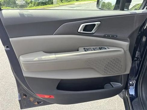New 2026 Kia Carnival EX FWD image 7