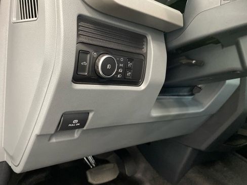 New 2026 Ford F250 XL w/ XL Chrome Package image 11