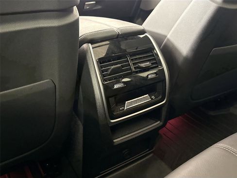 Used 2020 BMW X5 xDrive50i w/ Executive Package image 38